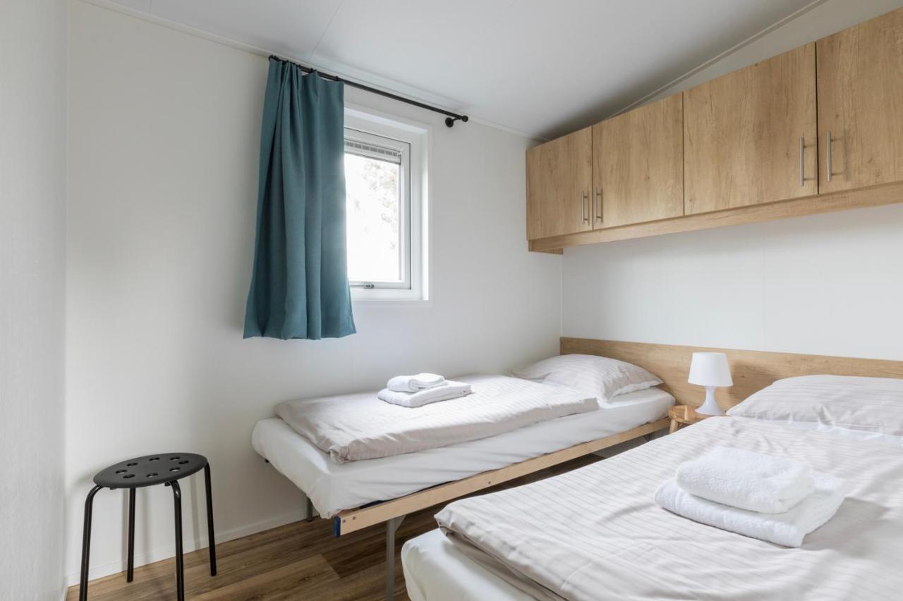 Welcome In - Chalet Vakantiepark Fort Den Haak - Huisdier Toegestaan Vrouwenpolder Exterior foto